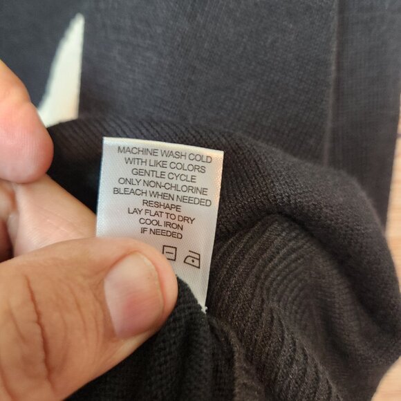 Laurie Felt Women's Cashmere Blend Intarsia V-Neck Sweater Top Black Size 2X - Picture 8 of 13